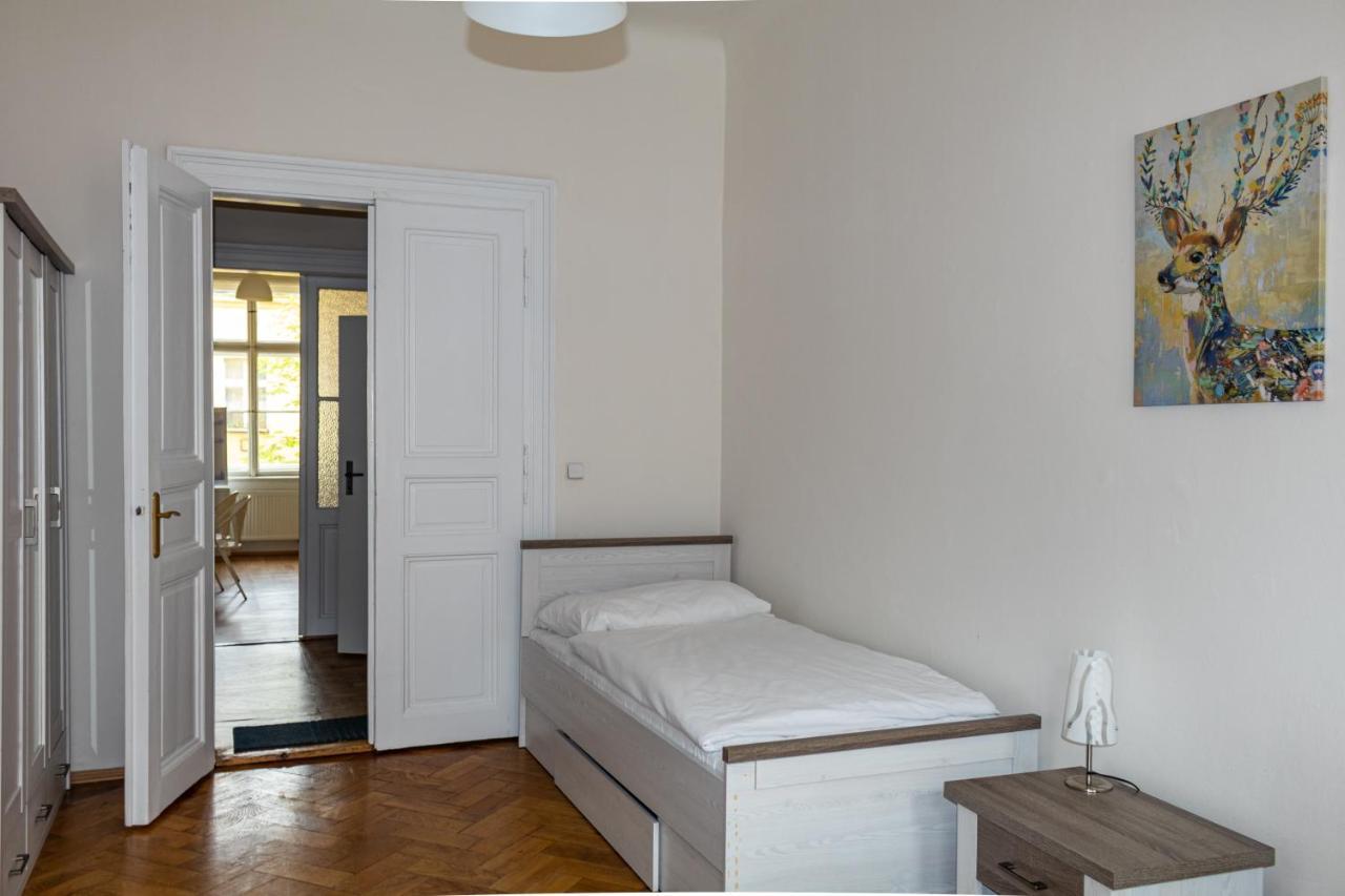 Welcome Hostel & Apartments Praguecentre Екстер'єр фото